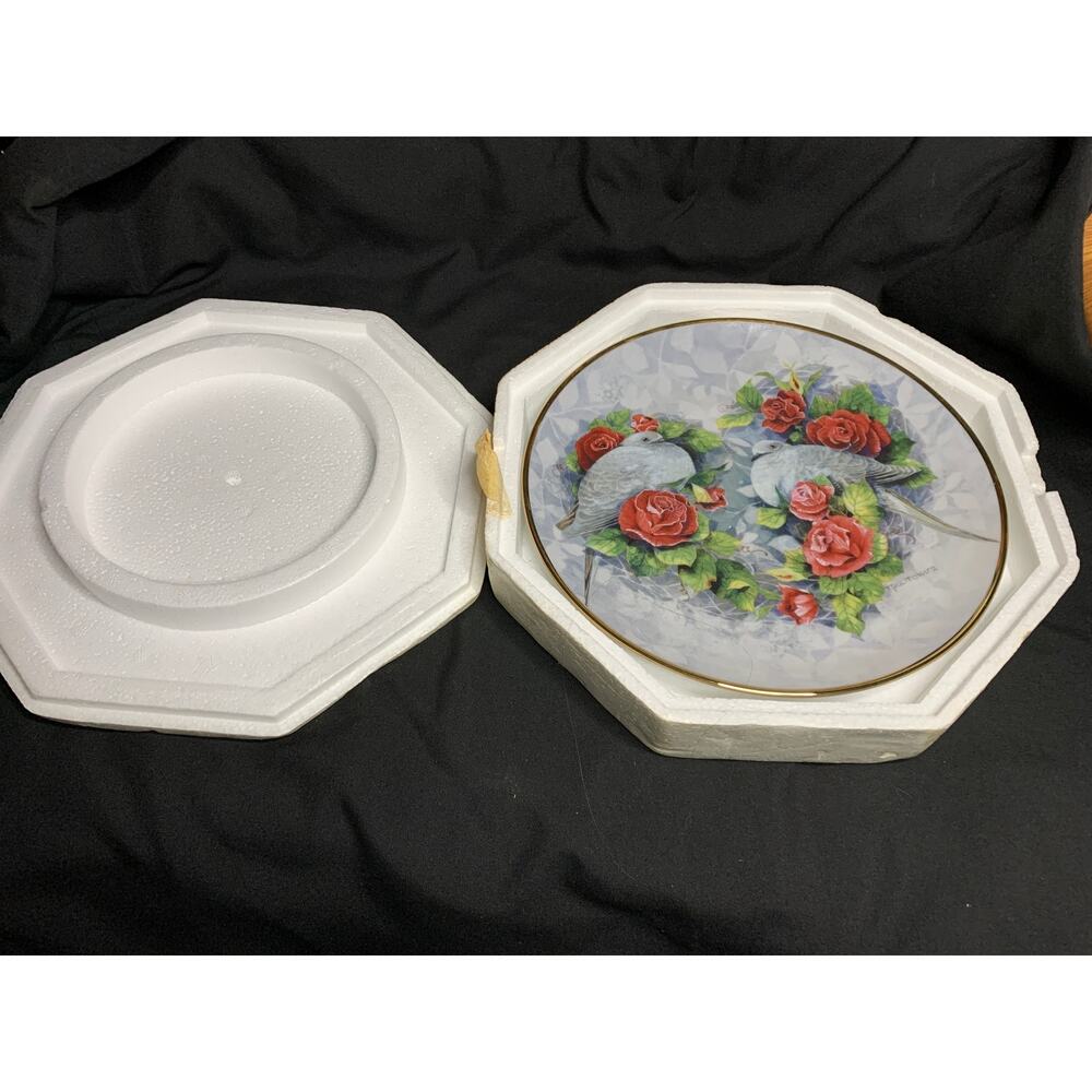 Franklin Mint Love Sonnet Theresa Politowicz Dove Collector Plate Porcelain